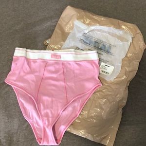 Skims high waist brief size L NEW